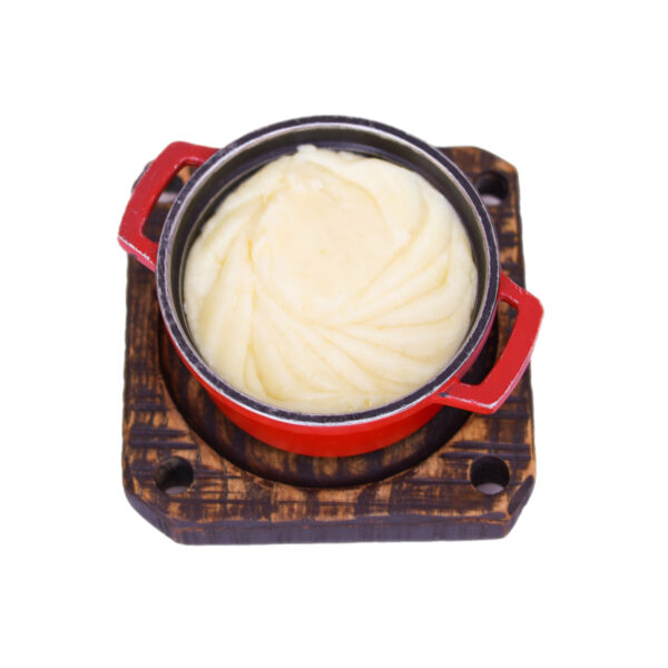 Mashed potatoes with truffle paste